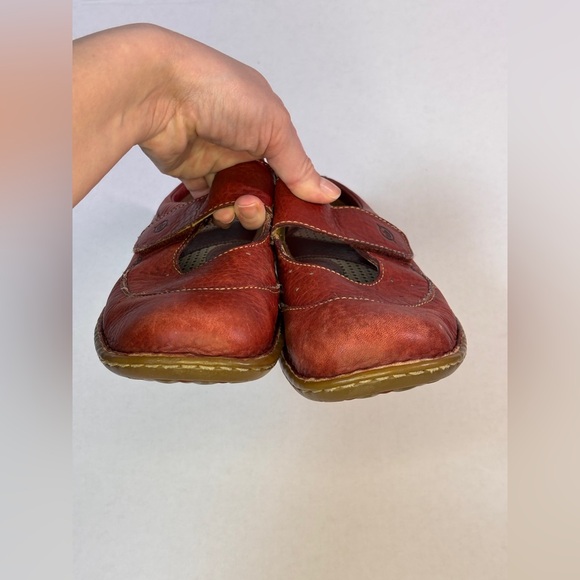 SOLD Born Red Pebbled Leather Mary Jane Shoes - Picture 3 of 6
